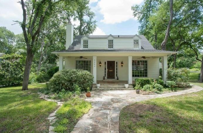 2203 Griswold Ln - Photo 4 of 32