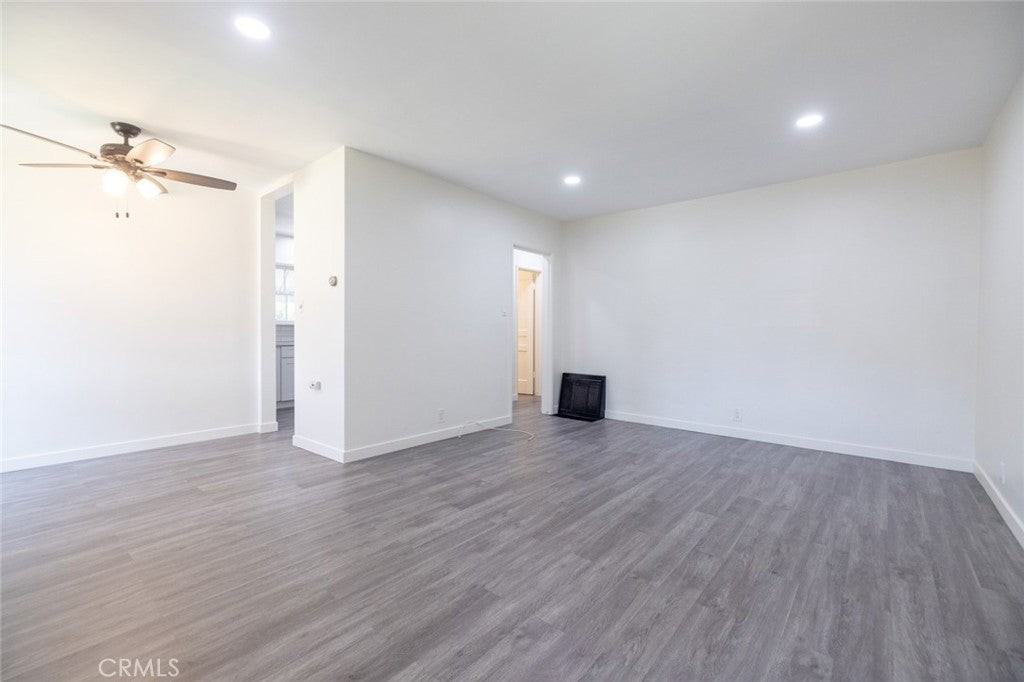 12123 Rose Dr - Photo 3 of 27