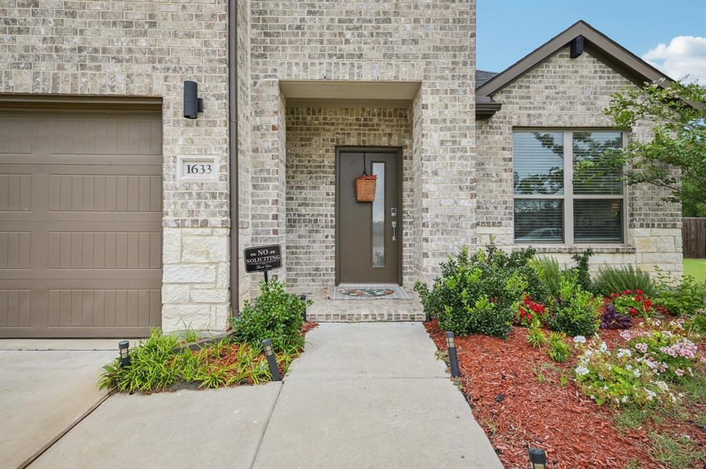 1633 Havenrock Dr - Photo 2 of 30