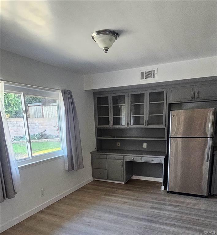 1681 Rutgers Ct - Photo 7 of 32