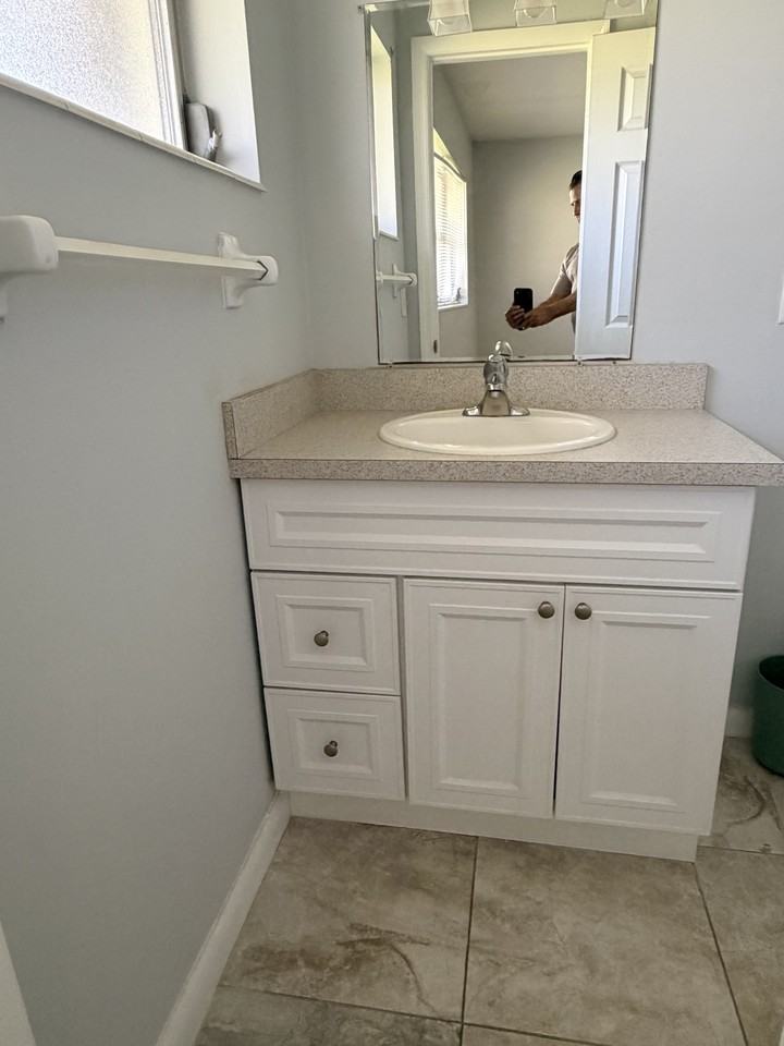 2804 Crosley Dr E - Photo 5 of 18