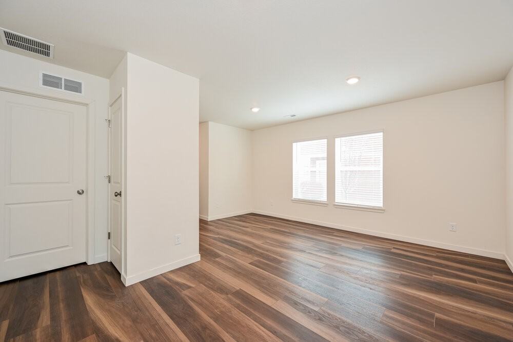 18607 E 47th Pl - Photo 6 of 18