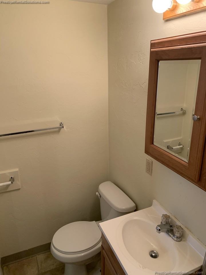 Commonwealth Ave. & Colborne Rd. #2 - Photo 6 of 11