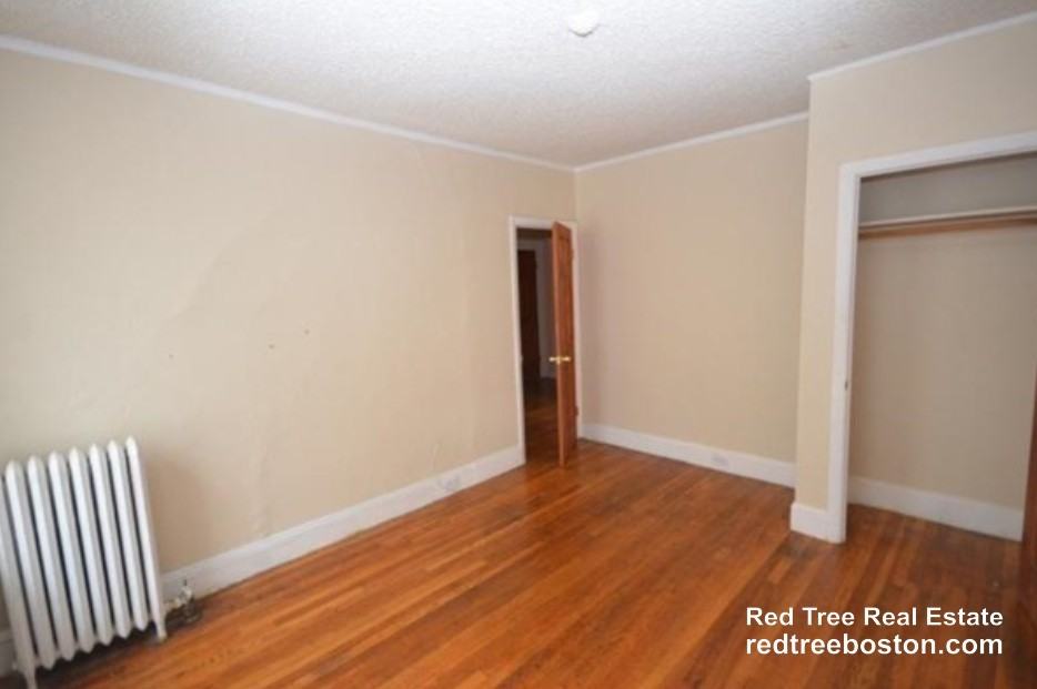 244 Kelton St #3 - Photo 5 of 8