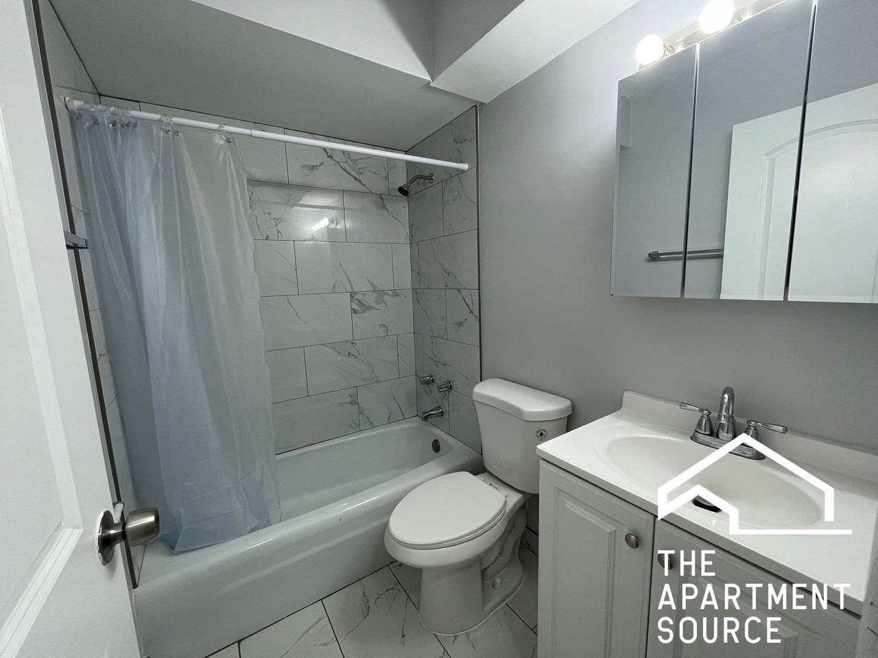 1040 W Hollywood Ave #217 - Photo 5 of 10