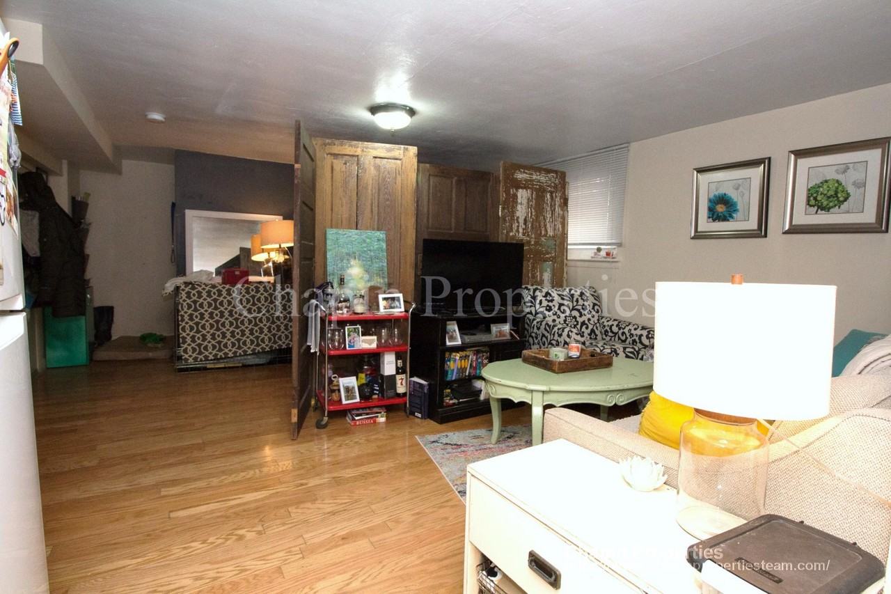 105 Chestnut St #2B - Photo 2 of 5