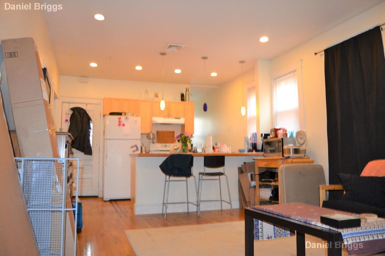 86 Easton St #2 - Photo 2 of 12