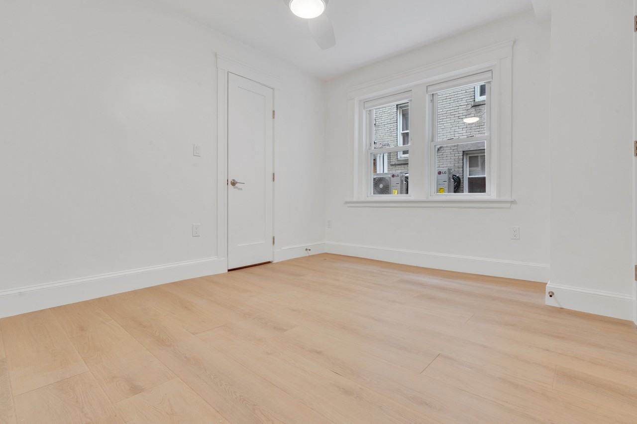 328 Summit Ave #103 - Photo 6 of 12