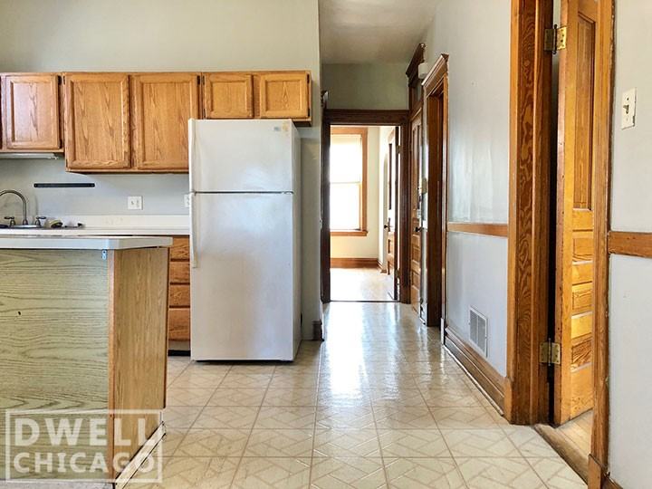 2334 W Belden Ave #4 - Photo 3 of 13