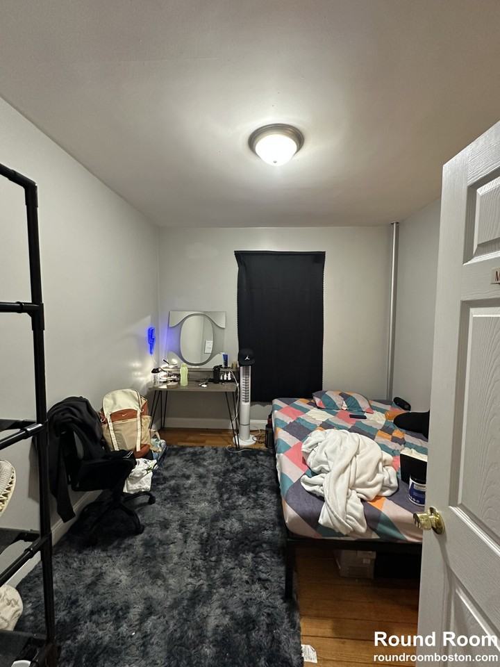 11 Montfern Ave - Photo 6 of 18