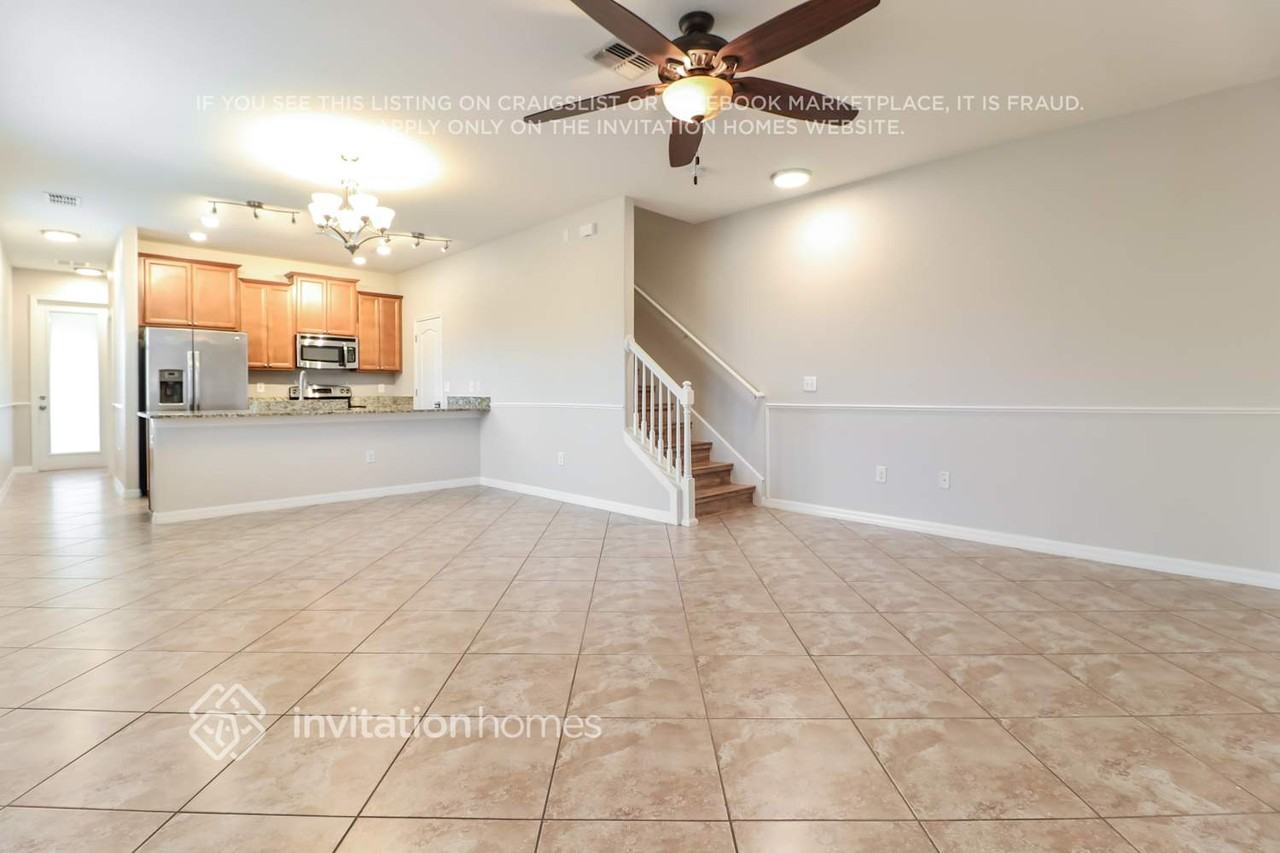 4371 Fennwood Ct - Photo 3 of 16