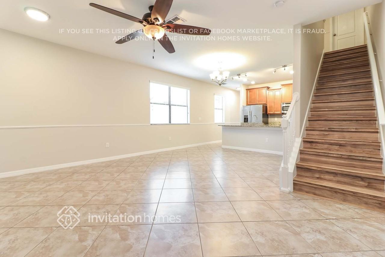 4371 Fennwood Ct - Photo 4 of 16