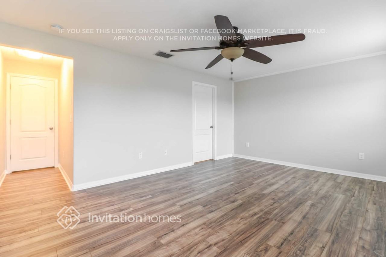 4371 Fennwood Ct - Photo 7 of 16