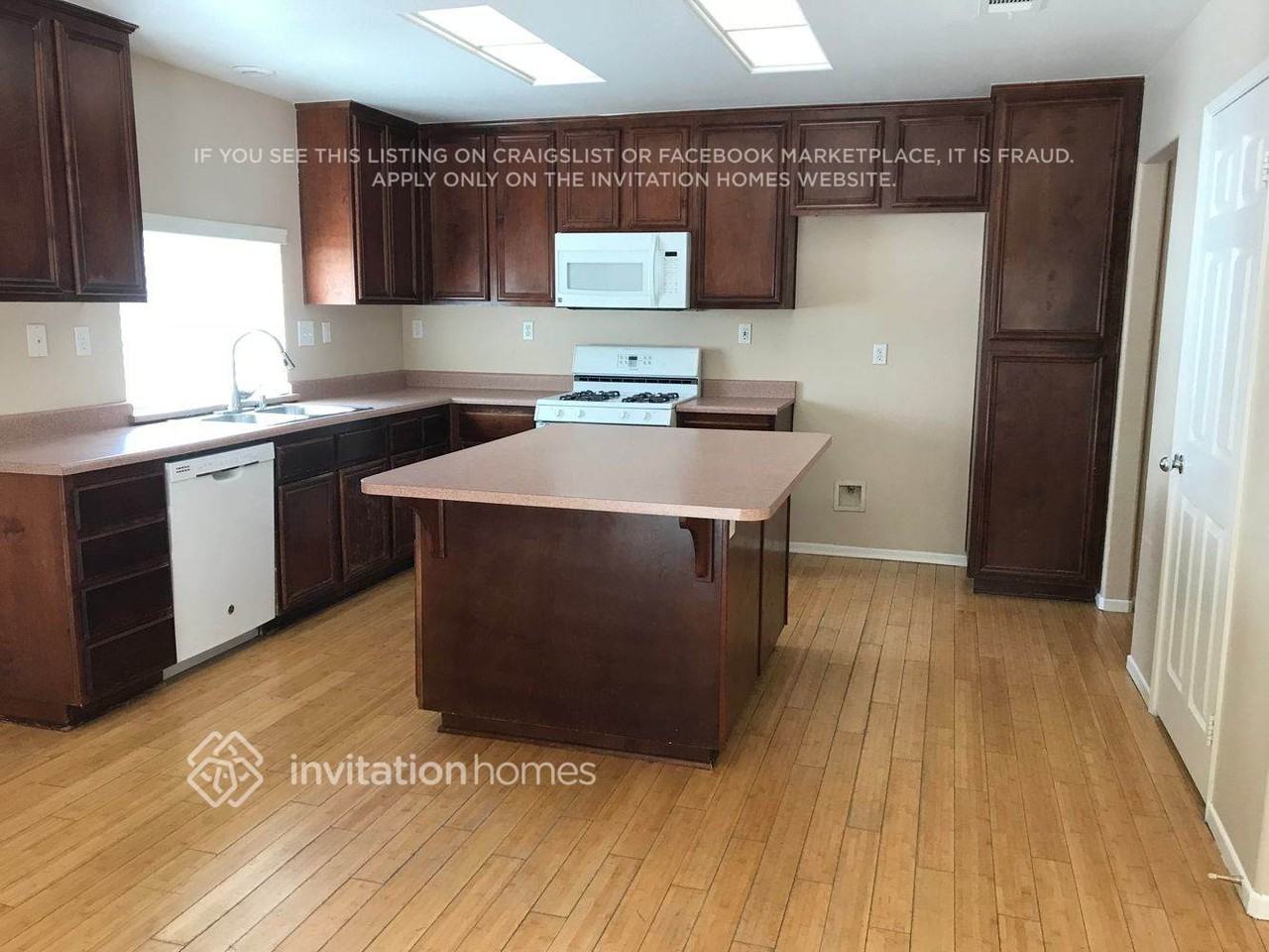 1514 Evergreen Ave - Photo 7 of 17