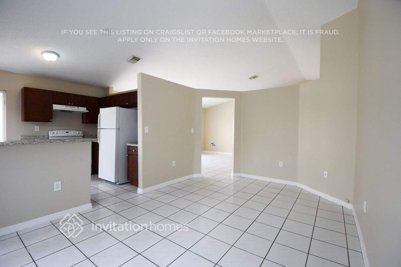 14233 Sw 177th Ter - Photo 6 of 15