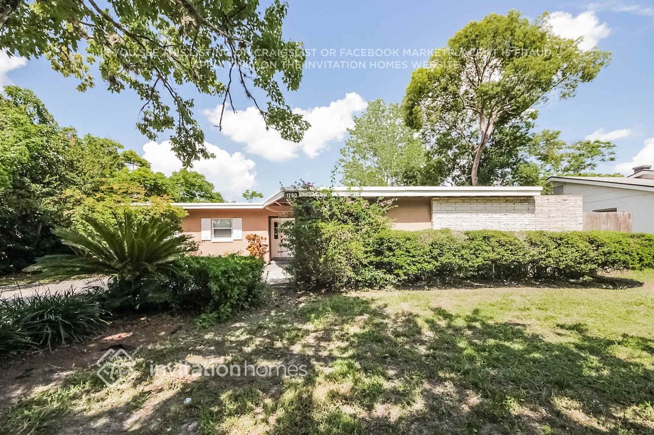 1790 Viburnum Ln - Photo 2 of 21