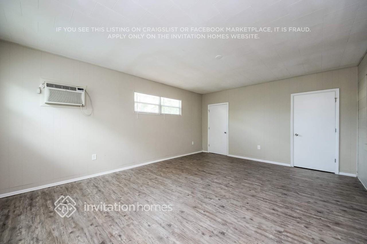 1790 Viburnum Ln - Photo 4 of 21