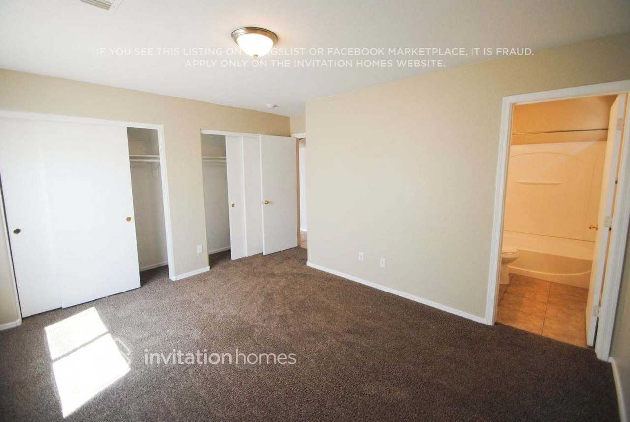 146 N 223rd Ave - Photo 6 of 10