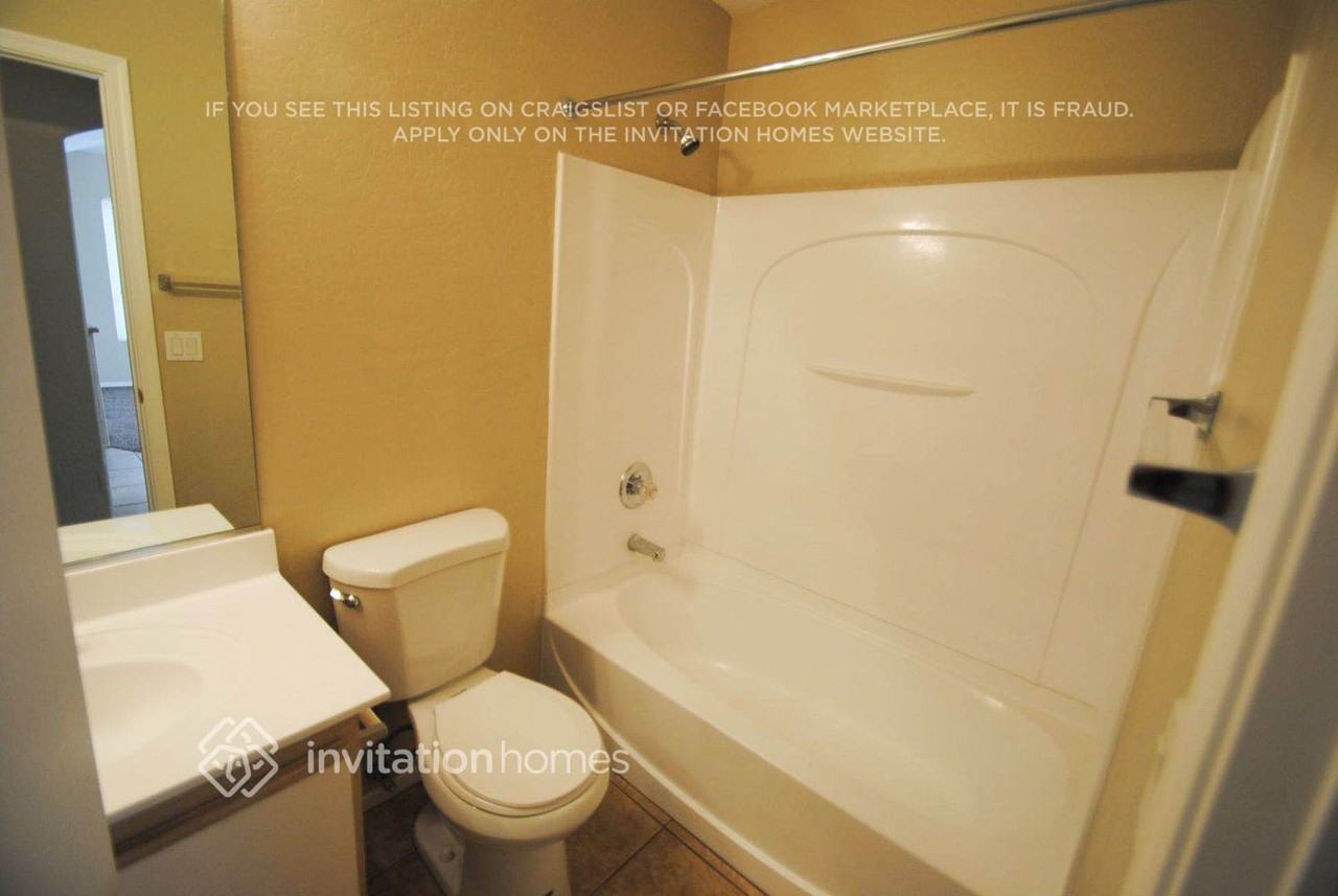 146 N 223rd Ave - Photo 7 of 10