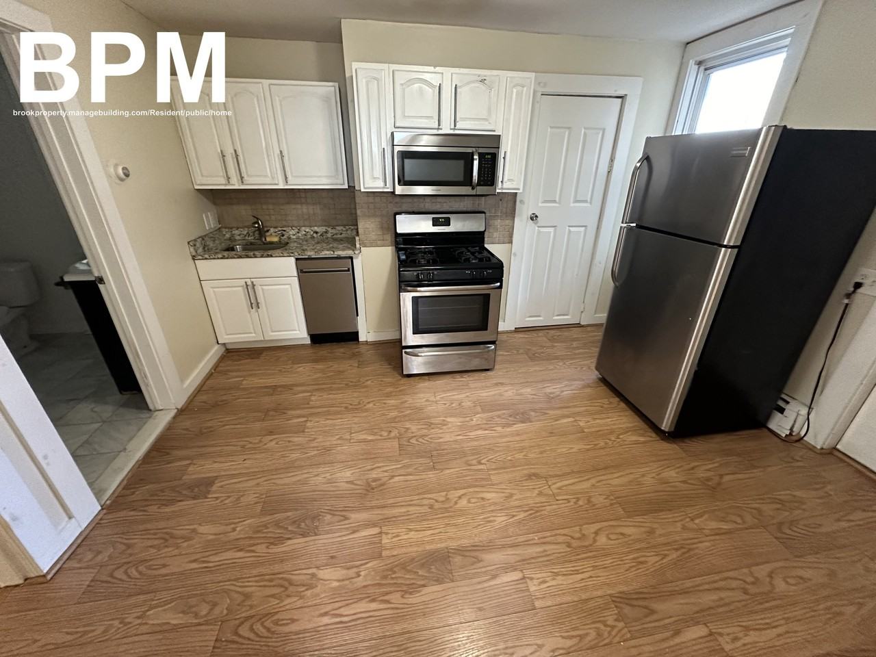 370 Maverick St #2 - Photo 3 of 21