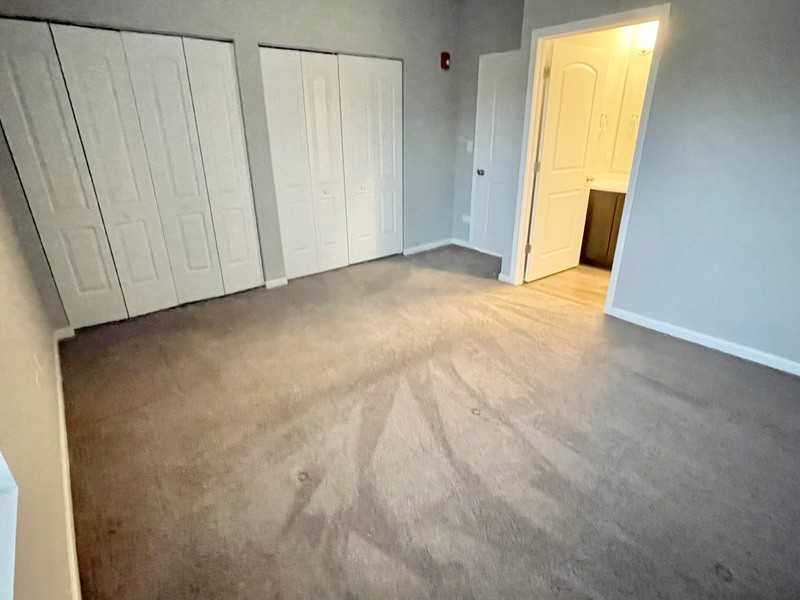 809 E Main St #1E - Photo 7 of 14