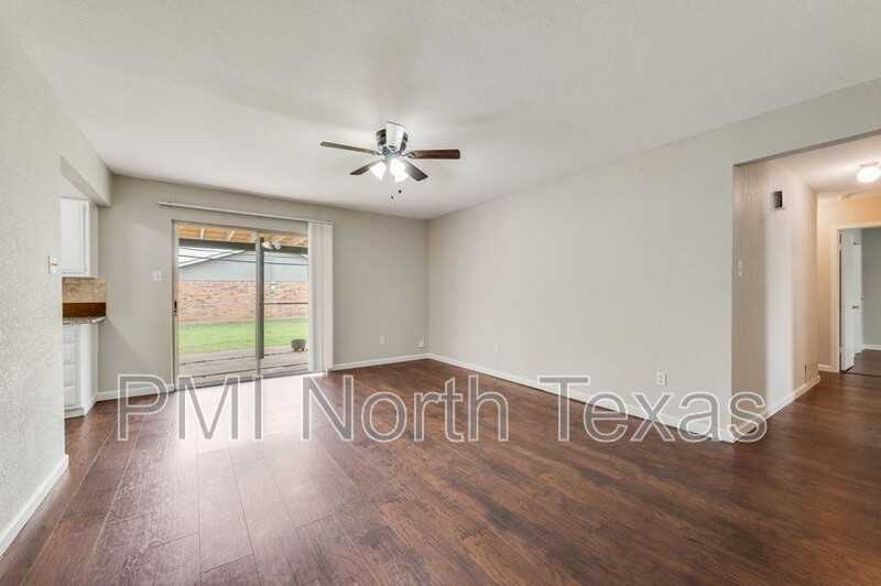 305 Live Oak Dr - Photo 6 of 22