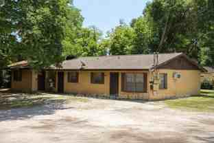 3405 N 34th St #C - Photo 1 of 1