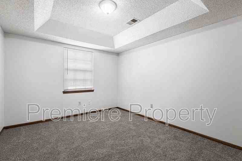 9130 E 85th St - Photo 6 of 10