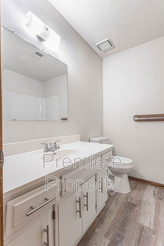 9130 E 85th St - Photo 7 of 10