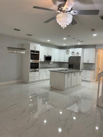 1305 Lucaya Drive - Photo 4 of 7