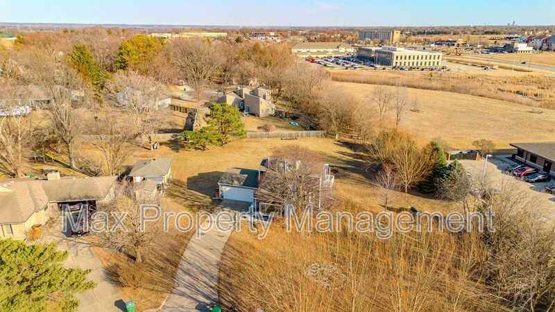 5305 Nw 91st Ct - Photo 3 of 50