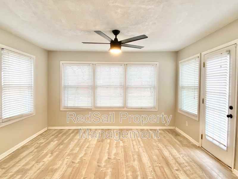 107 Opal Dr - Photo 5 of 22