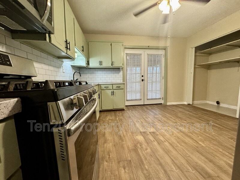 6732 Playfield Dr - Photo 4 of 14