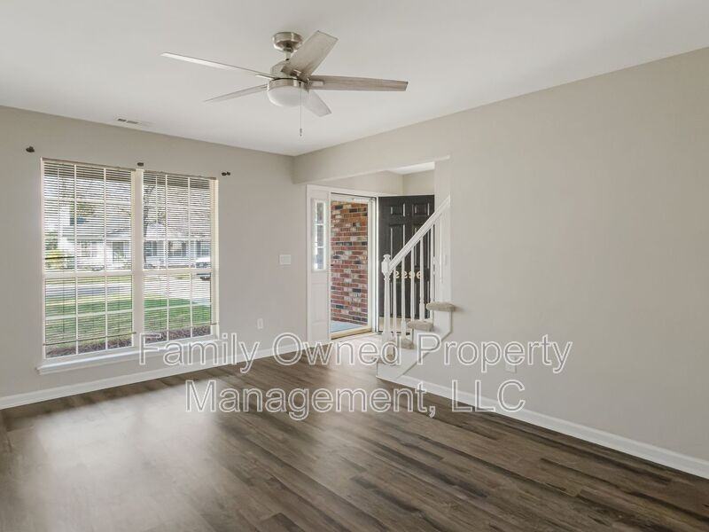 2296 Boulder Ct - Photo 6 of 33