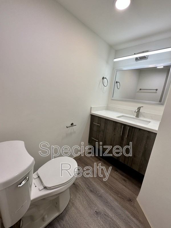 115 W Cypress St #4 - Photo 6 of 14