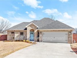 featured image of 1901 Woodhause Cir