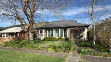 featured image of 501 Ne Broadway St