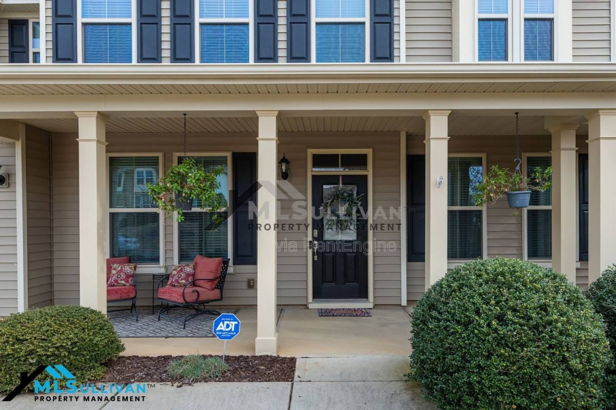 913 Beech Glen Dr - Photo 3 of 10