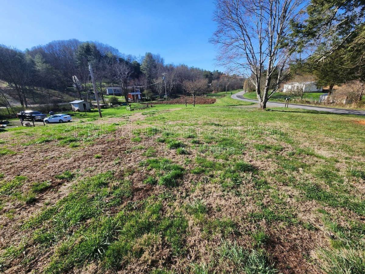 102 Indian Camp Branch Rd - Photo 3 of 10