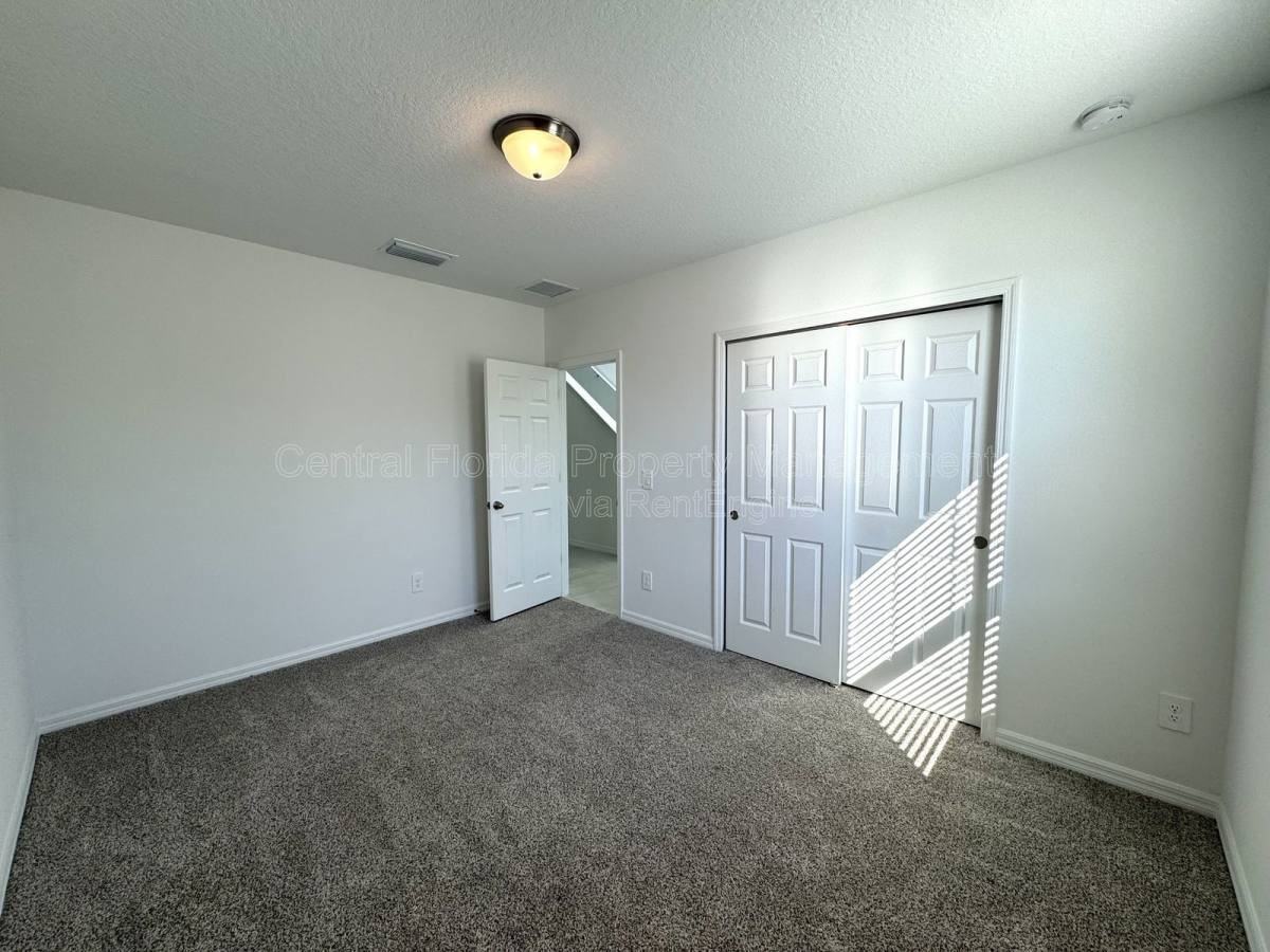 2958 Sunstar Dr - Photo 3 of 10