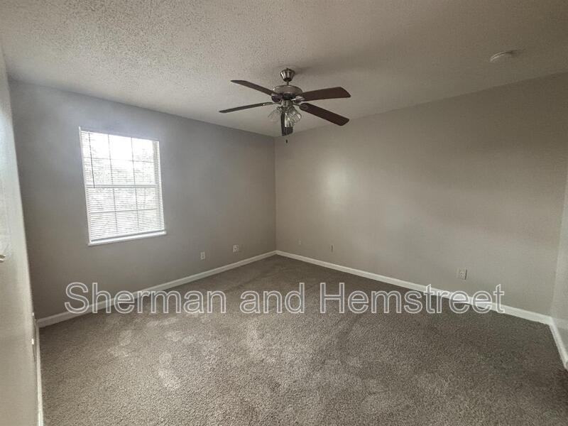 218 Commons Dr #218 - Photo 7 of 14