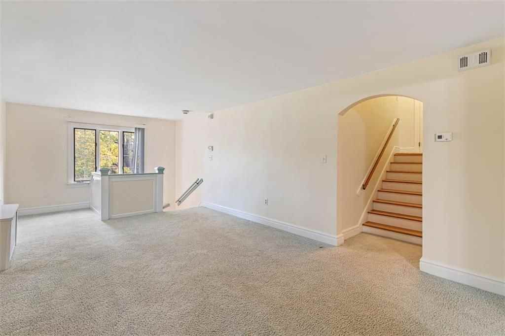 6 Chase Ln - Photo 7 of 31