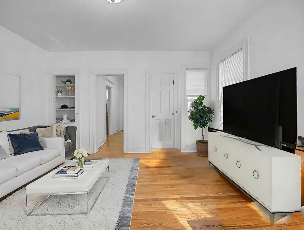 373 Wood Ave - Photo 2 of 7