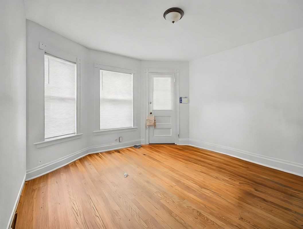 373 Wood Ave - Photo 5 of 7