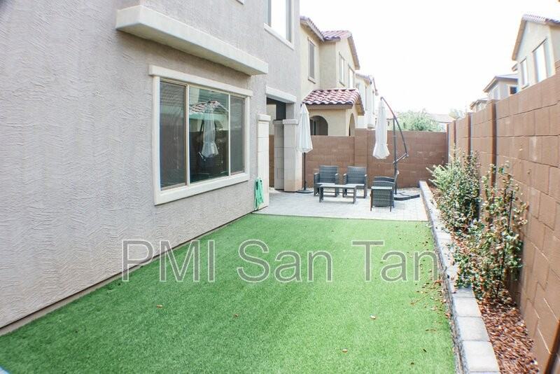 4754 E Olive Ave - Photo 3 of 29