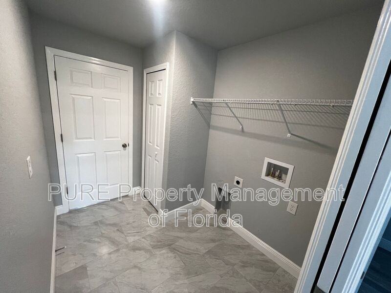 6419 Nw 57th Ave - Photo 5 of 24