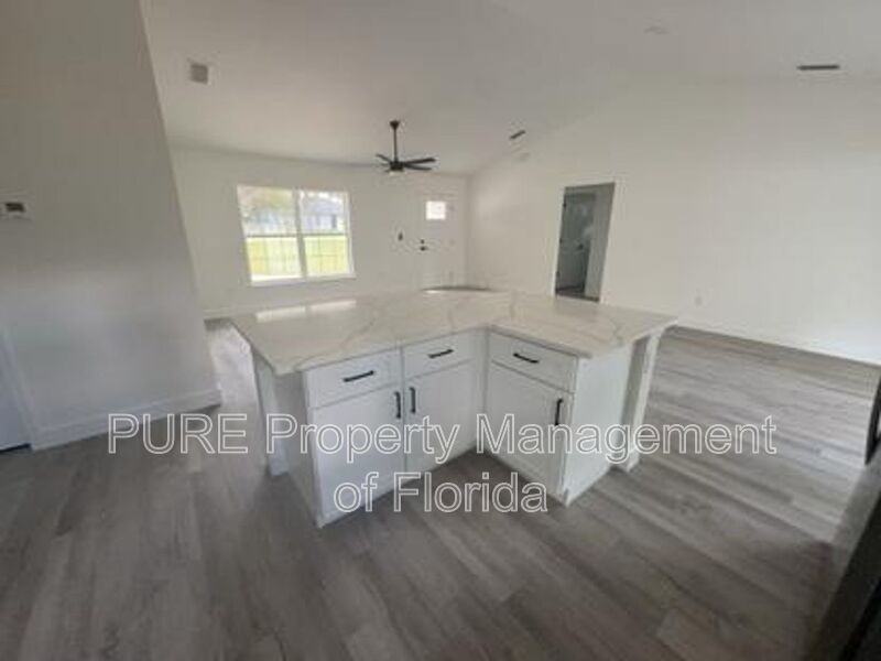 5787 Nwavenue - Photo 6 of 50