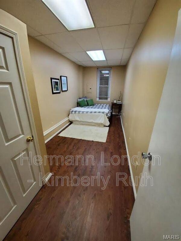 2761 Gravois Ave #2761 - Photo 4 of 7