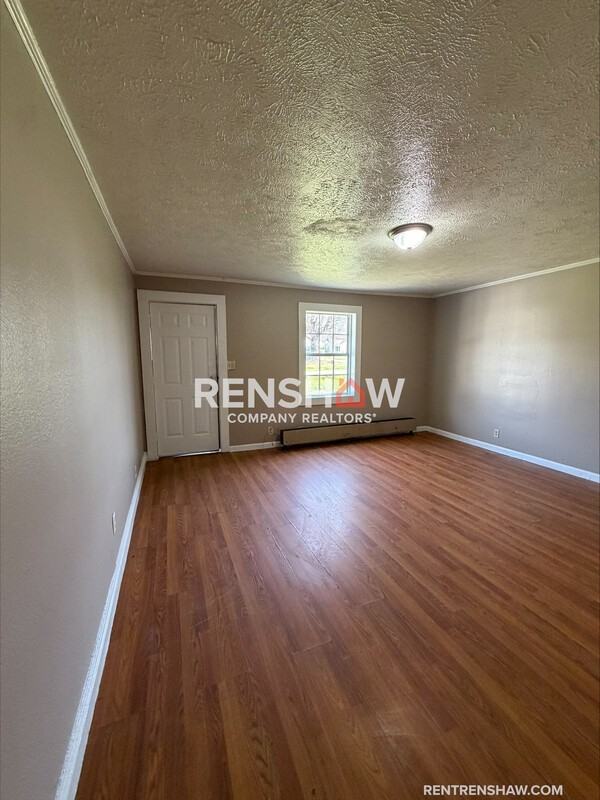 2620 Mullins Ave - Photo 2 of 16