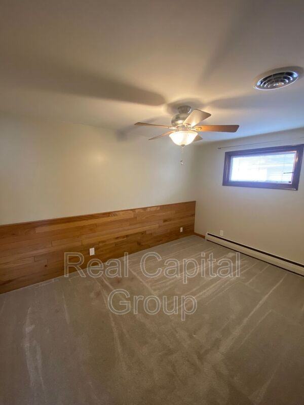 61 Dennis Ln - Photo 7 of 10